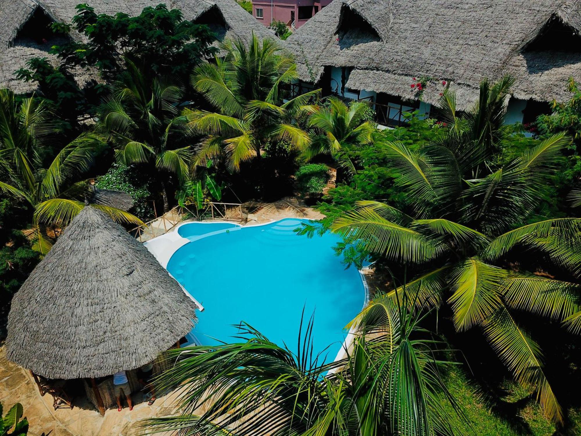 Tropical Nungwi Hotel Exterior photo